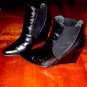 Stuart Weirzman  boots 71/2 M in good condition